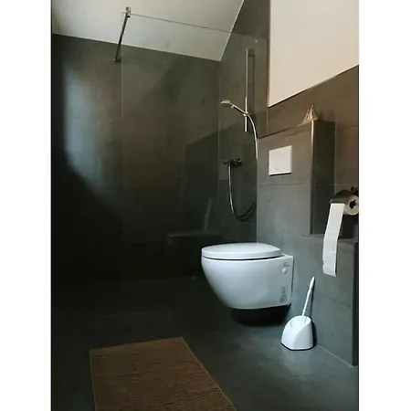 With 2 Bedrooms Vakantiehuis